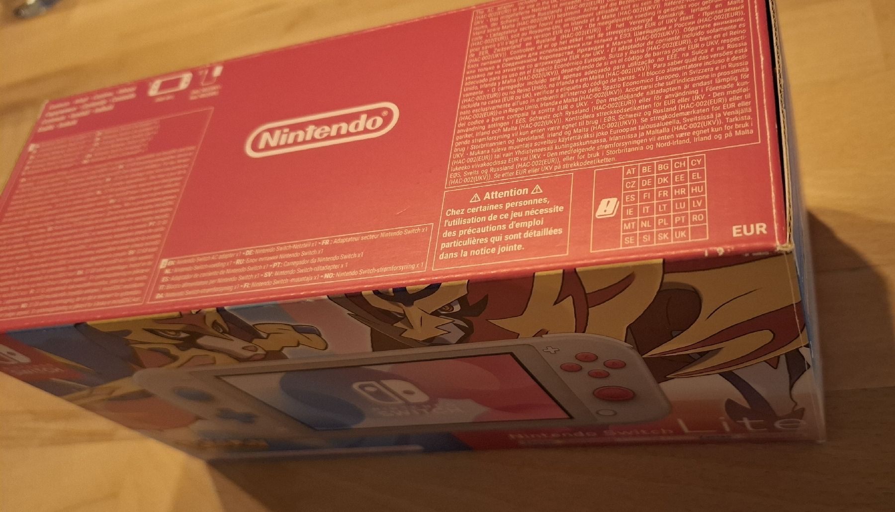 Nintendo Console: Switch Lite - Pokemon Zacian & Zamazenta Edition. – Usato da Nottwil venduto da Jonbo9 3