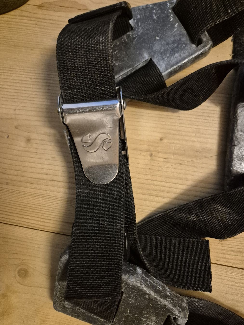 Scubapro Mute per immersioni: Harnais de lest Scubapro pour plongée 7.5kg – Usato da Cornol venduto da blinkie3 1