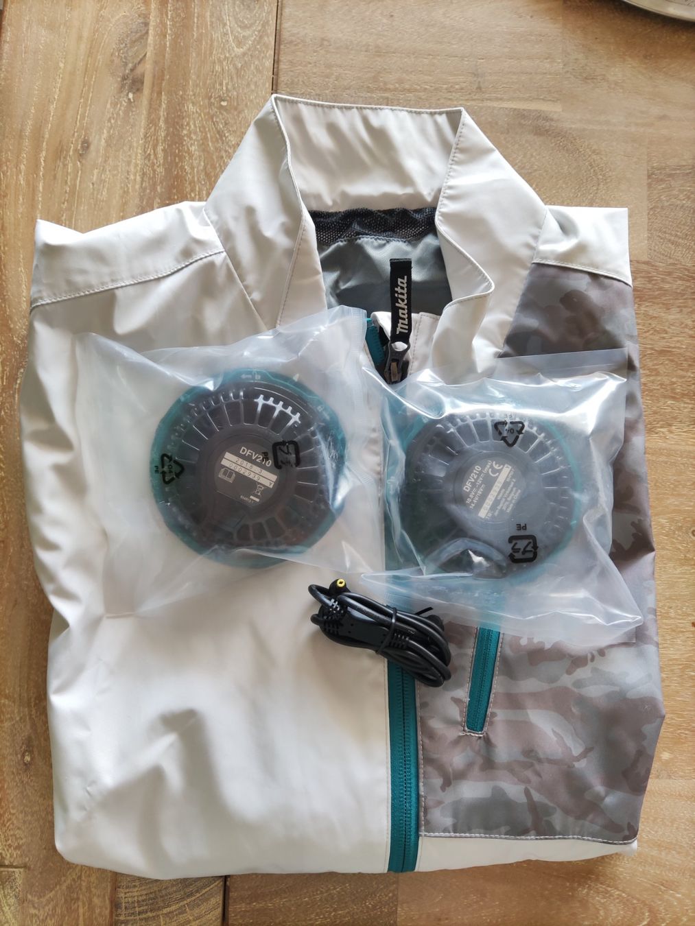 Makita Gilets & Westen: Makita Kühlweste XL – Gebraucht aus Arboldswil von Ve1774