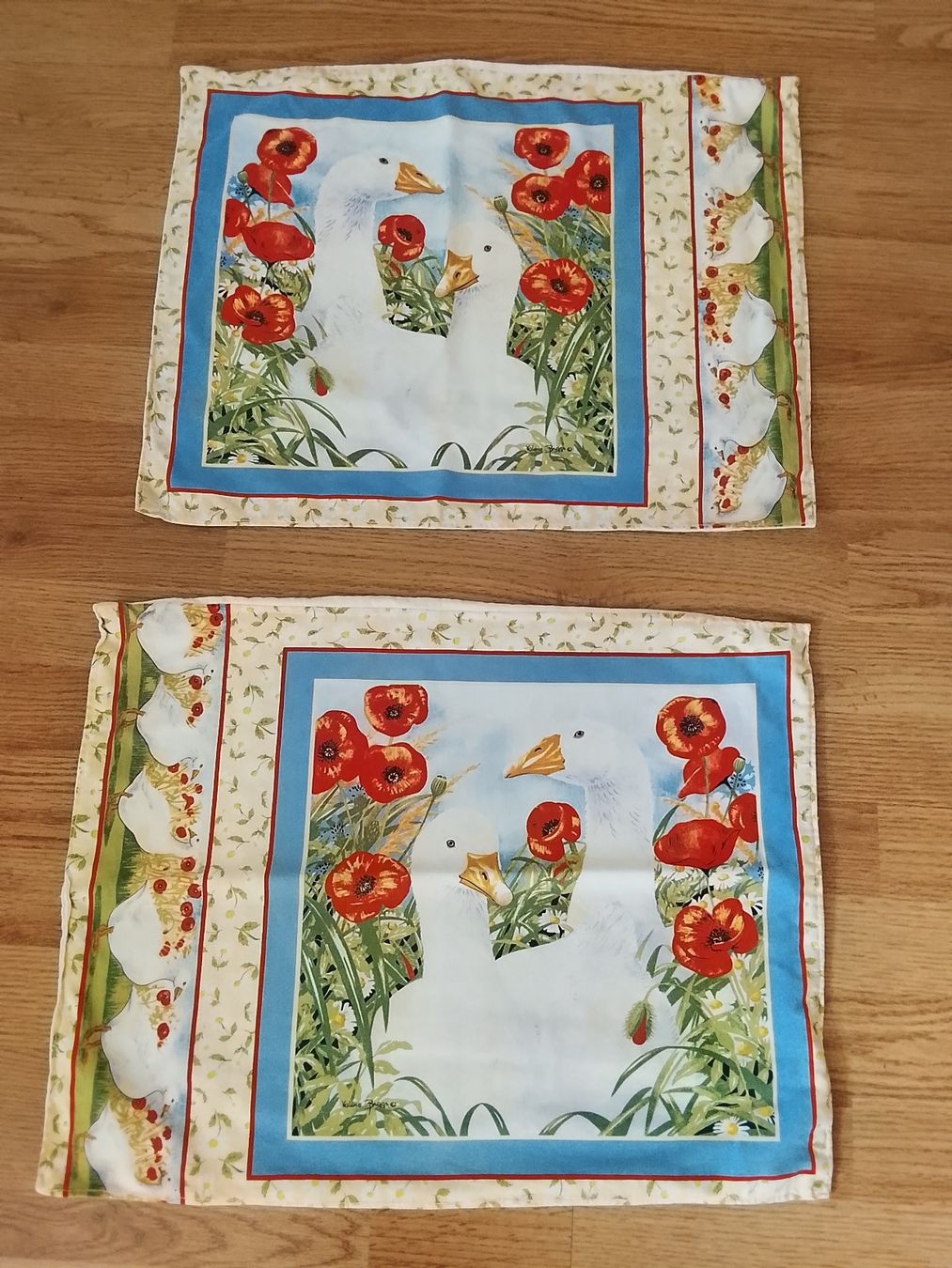 Biancheria da letto: Lot de 2 fourres de coussin – Usato da Couvet venduto da fat_kyl7