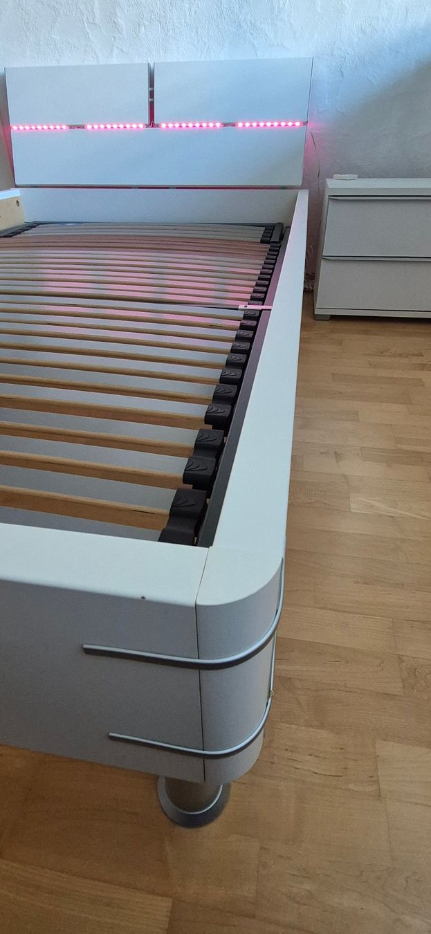 Lits: Bett mit Nachttisch – D'occasion à Obernau par countdown 3