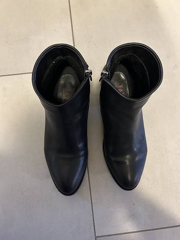 Scarpe da donna: Second-Hand-Stiefel – Usato da Illnau-Effretikon venduto da Aysenuryaylaci 1