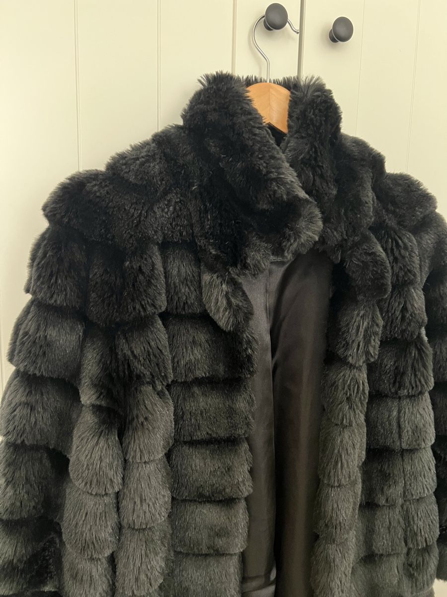 Guess Giacche: Guess Jacke – Usato da Zürich venduto da TinaRozic 2