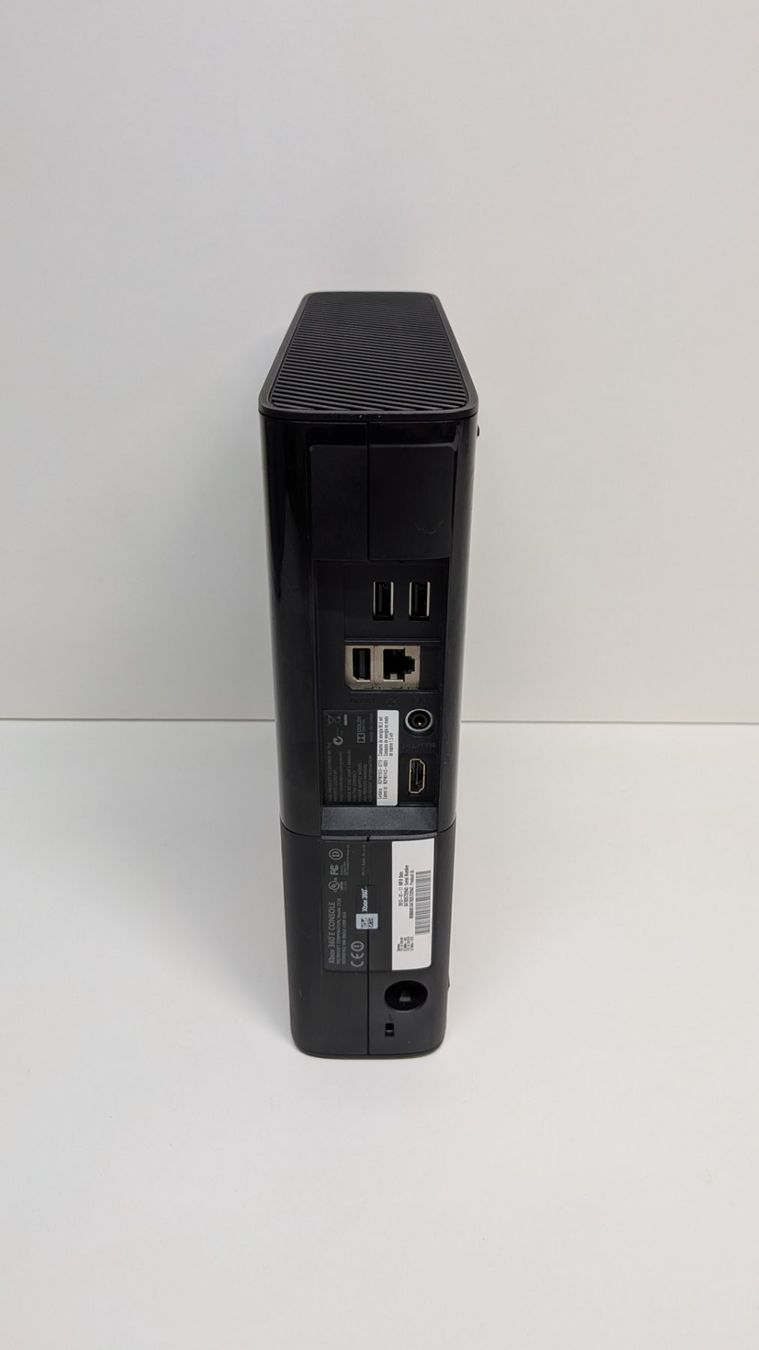 Microsoft Konsolen: Microsoft Xbox 360 E Konsole, 228 GB – Gebraucht aus Menziken von mame18 3