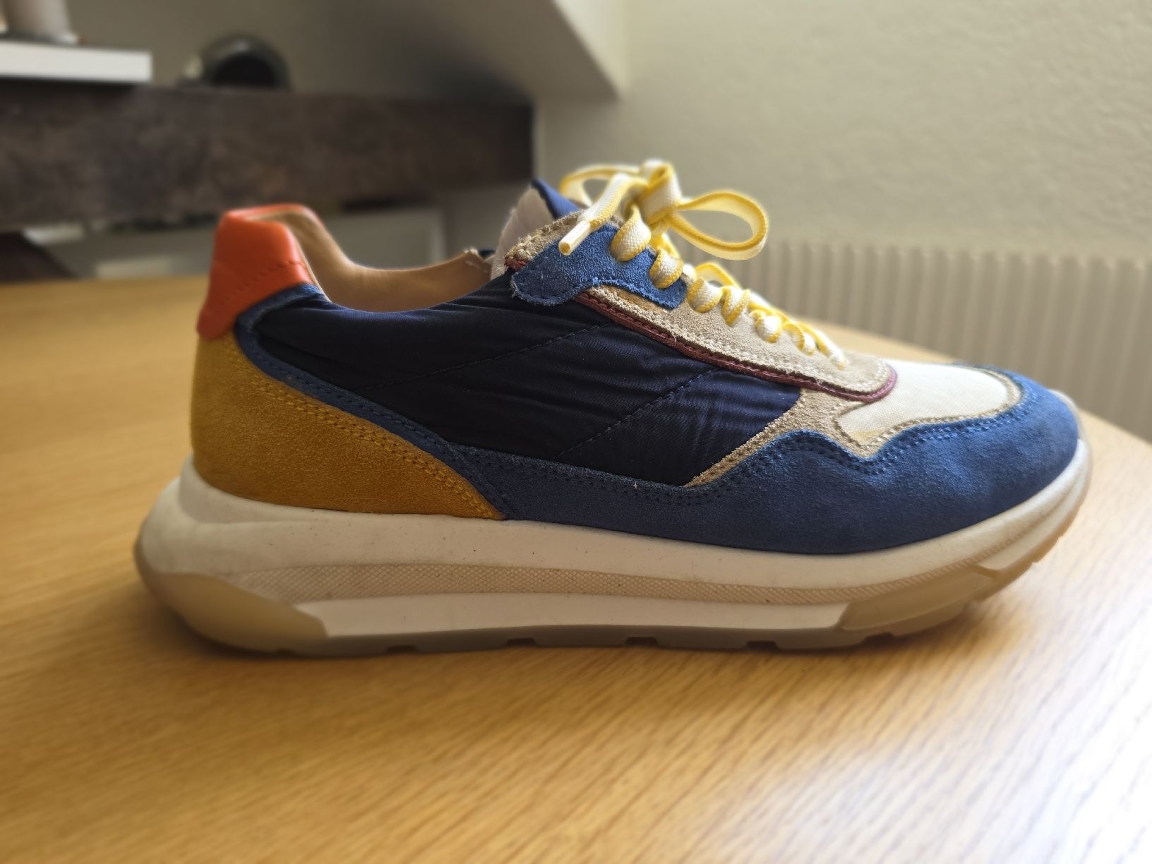 Scarpe da uomo: Sneakers Gr 39 Unisex – Usato da Interlaken venduto da NataliiaS 6