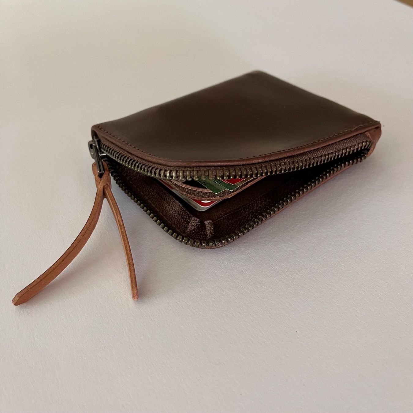 Portafogli: - MAKR - ZIP LUXE  WALLET - BARK CHROMEXCEL – Nuovo e nell'imballaggio originale da Magglingen/Macolin venduto da OZborn 3