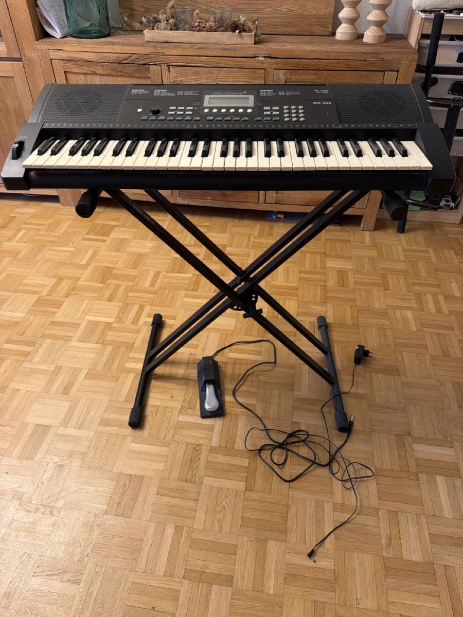 Strumenti musicali: Keyboard Piano startone MK-300 – Usato da Basel venduto da Chrispi80 1