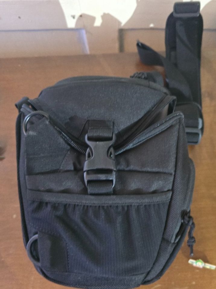 Lowepro Borse: Lowepro Toploader Pro 65 AW Kameratasche neuwertig – Nuovo (secondo la descrizione) da Birmensdorf ZH venduto da delta14 4