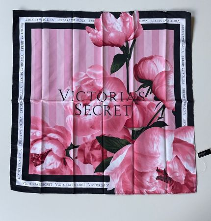 Victoria’s Secret Scarf NEW
