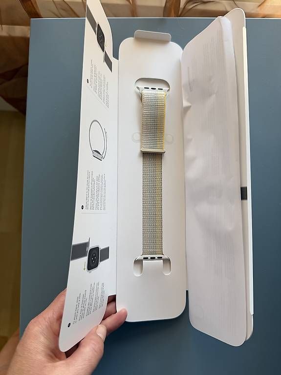 Bracciali & Braccialetti: Apple Watch 45mm Starlight Sport Loop  – Nuovo e nell'imballaggio originale da Ittigen venduto da mai_qfr8 3