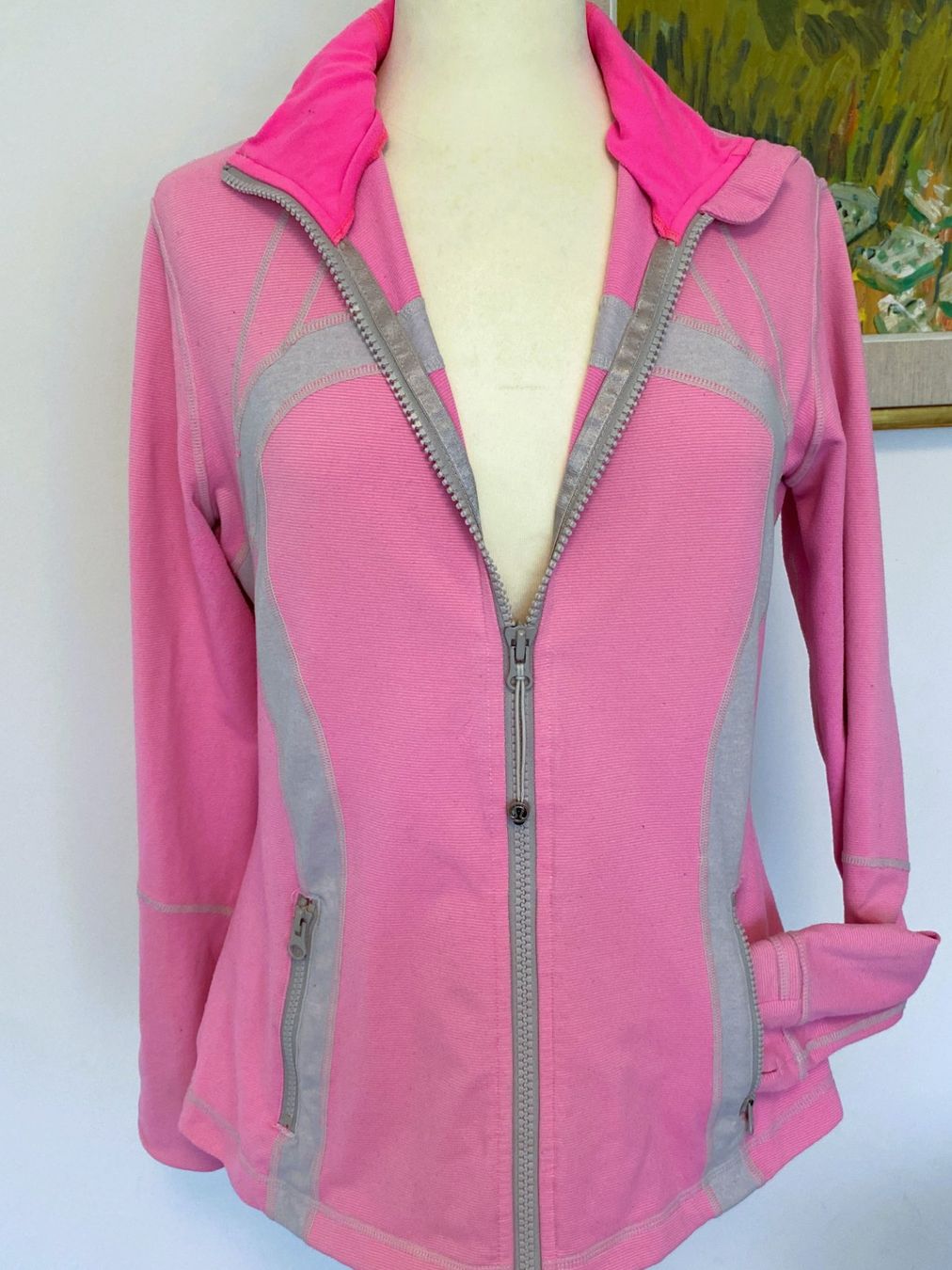 Lululemon Vestes: pink neon Lululemon Define Jacke Gr. 12=44 – D'occasion à Allschwil par Rosenfee 4