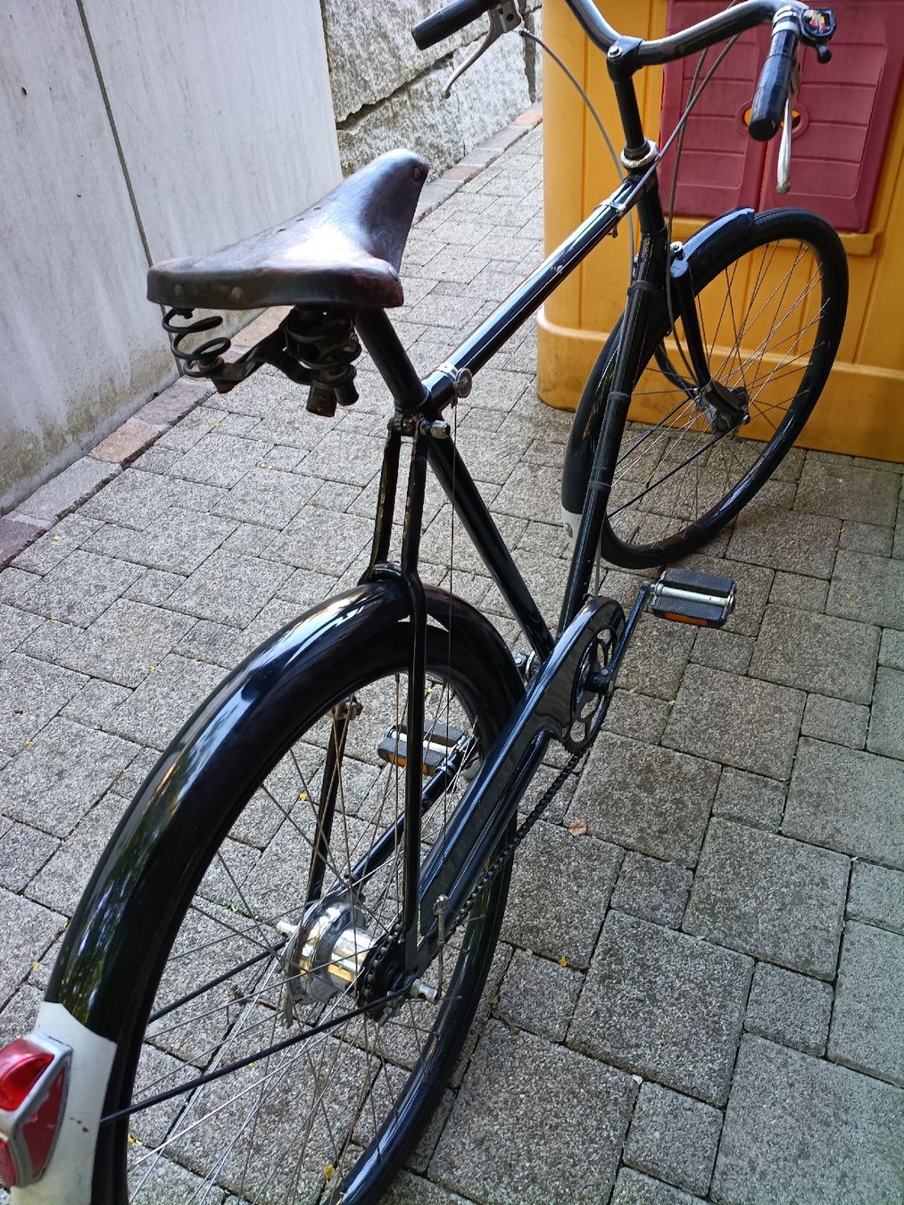 Pneumatici & Ruote complete: zwei gebrachte Militärvelo Pneus, – Usato da Ormalingen venduto da Farnsburg 3