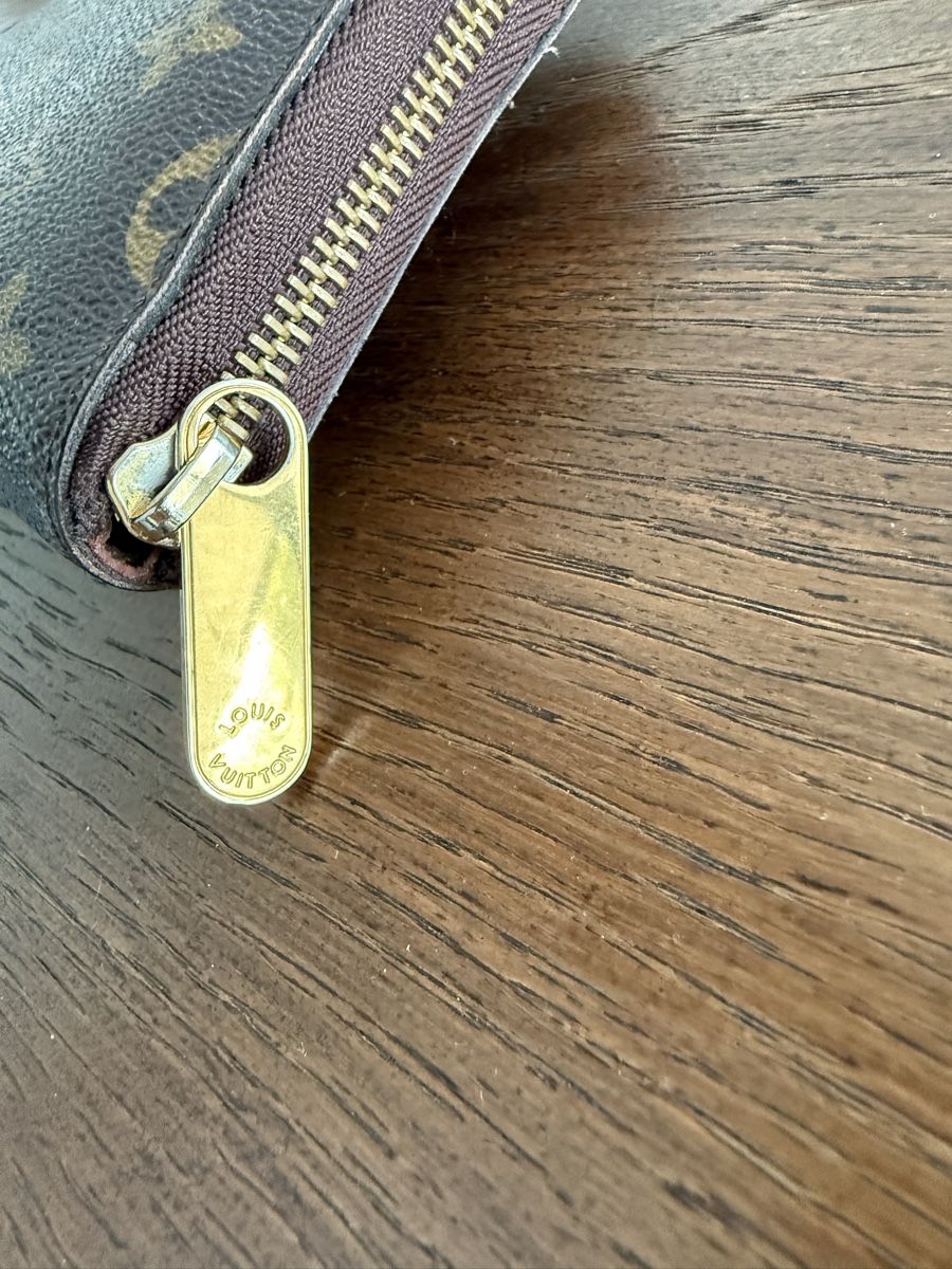 Louis Vuitton Portamonete: Louis Vuitton Zippy Wallet Monogram  – Usato da Davesco-Soragno venduto da tin_6xjv 2