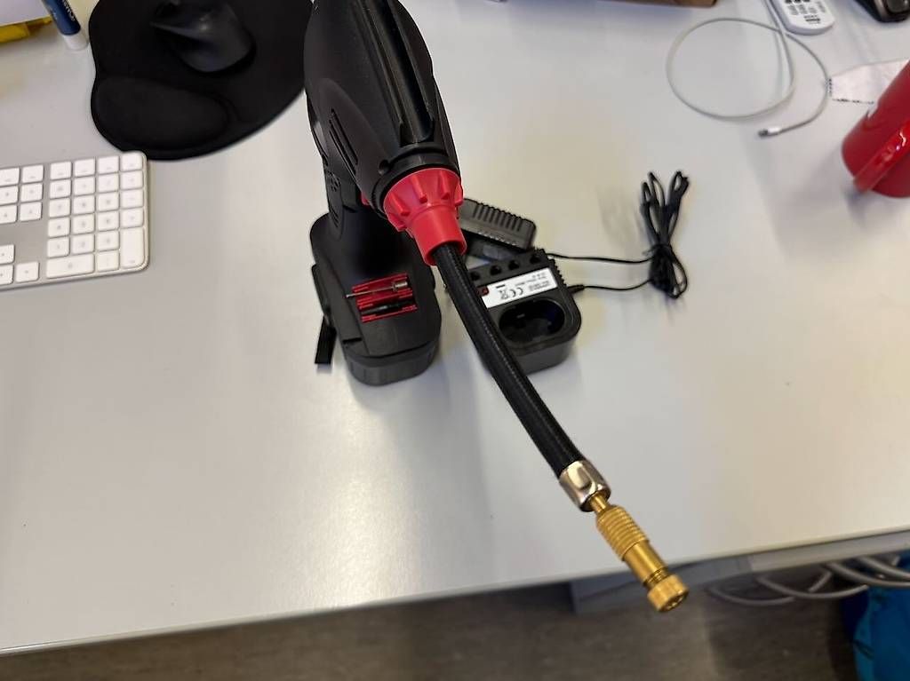 Compressori: Compresseur sans fil – Usato da Ecublens VD venduto da Golgoth_13 1