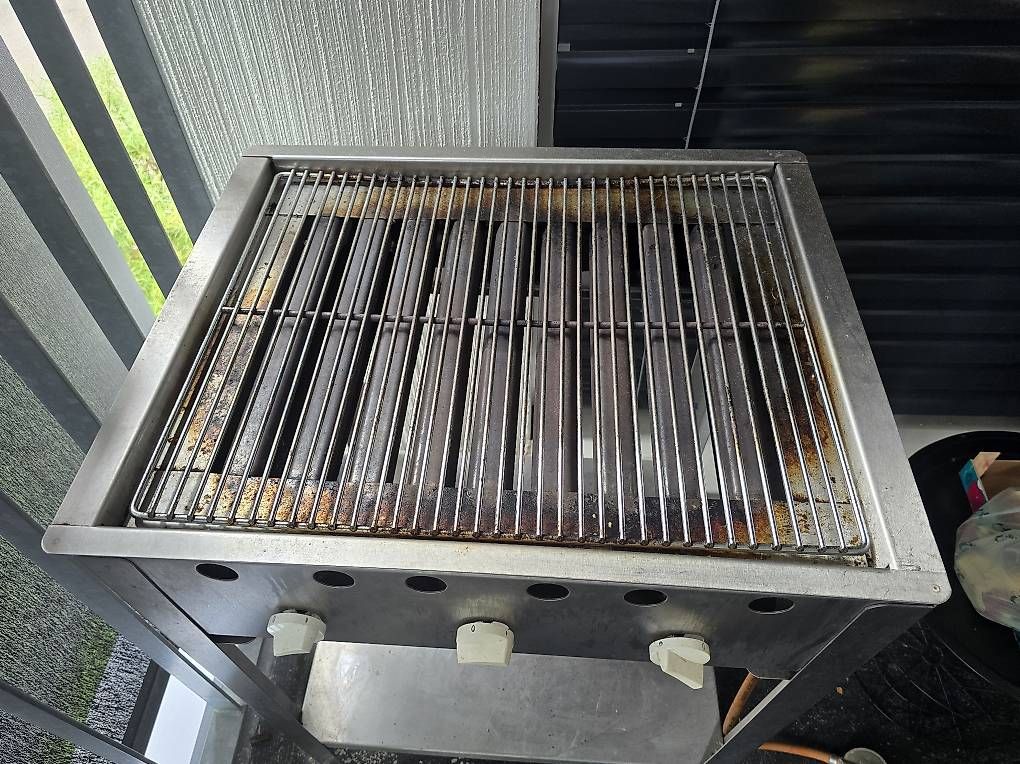 Griglie: Profigasgrill – Usato da Reinach AG venduto da Varrosi 3