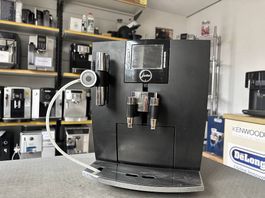 Jura Impressa J800 Kaffeevollautomat - frisch ab Service!