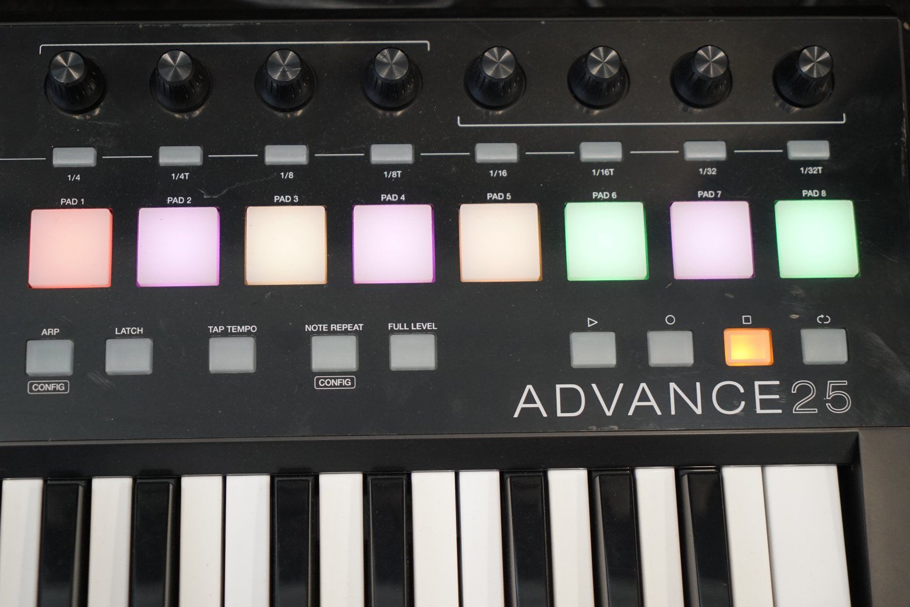 Akai Strumenti musicali: Akai Advance 25 Keyboard Controller – Usato da Ortschwaben venduto da Musictrade 2