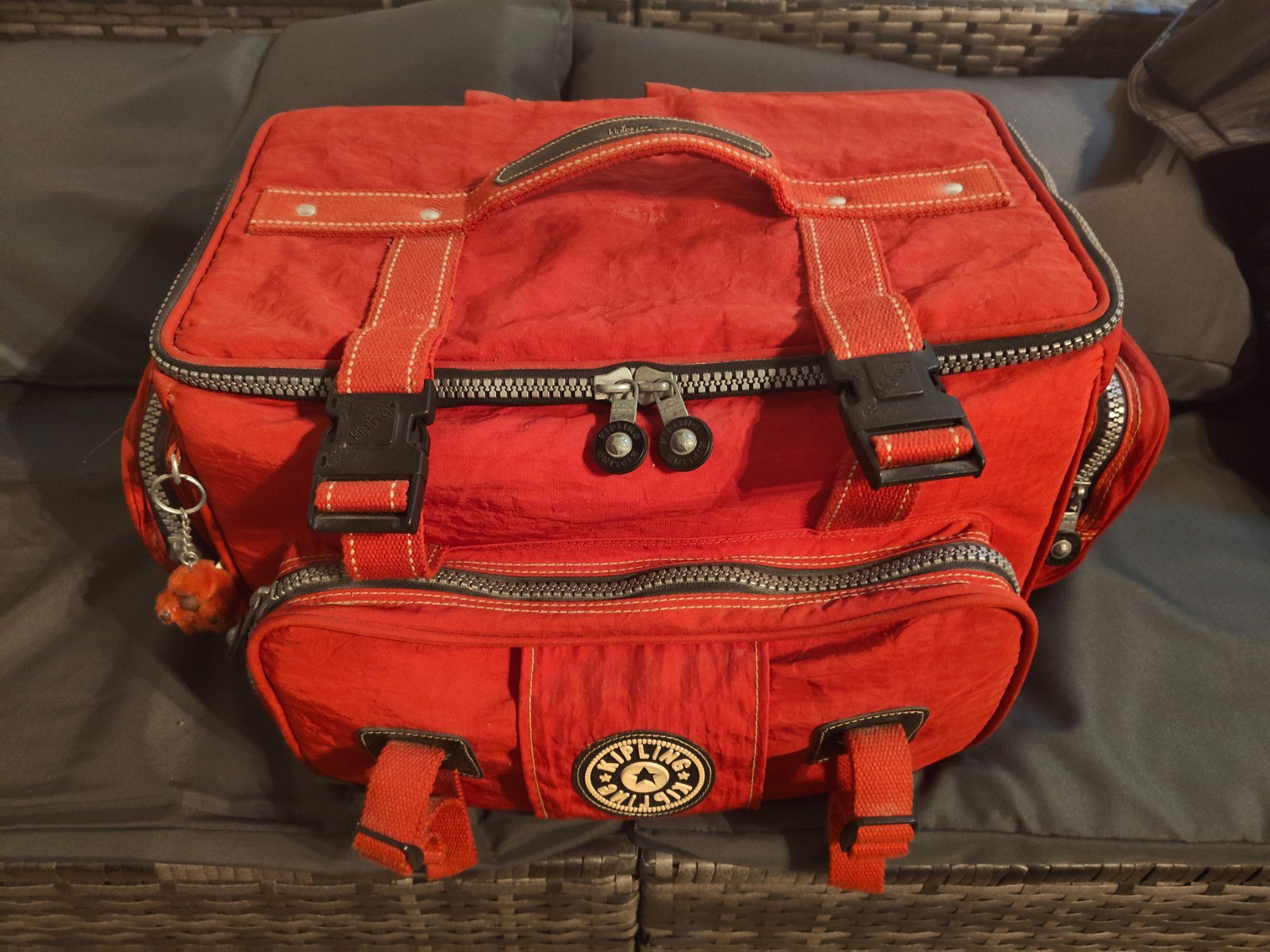 Borse: KIPLING Tasche Rot Mit Verstellbaren Fächern Defekt – Difettoso da Monthey venduto da 19_karen_84