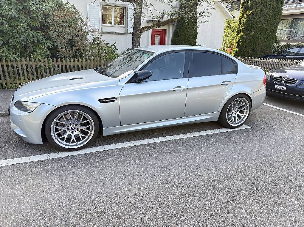 BMW Autos: BMW M3 E90 Handschalter Silverstone 2 Metallic LCI – Gebraucht aus Zollikon von gaeng4665