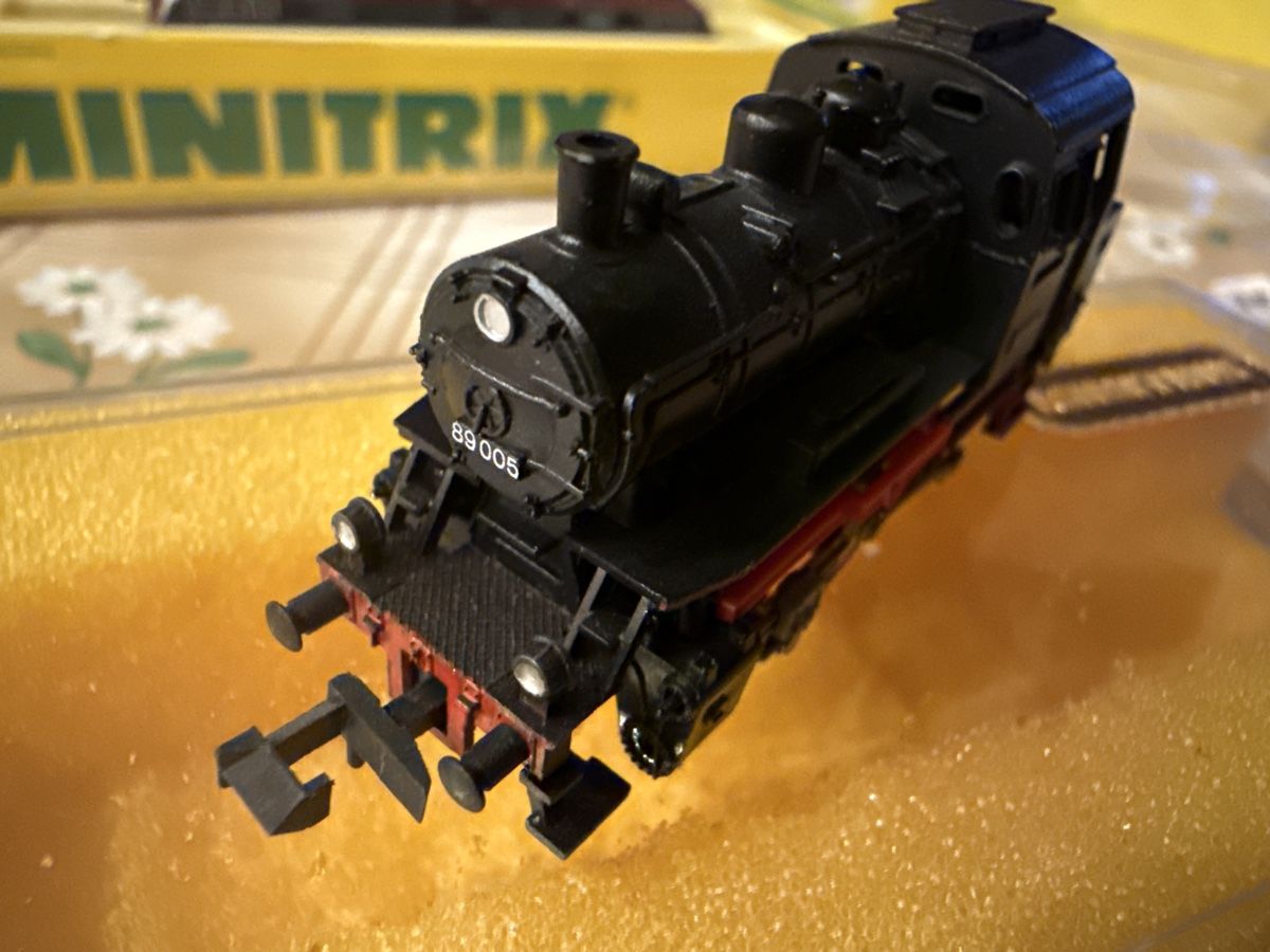 Trix Modellini di ferrovie: Minitrix Dampflokomotive 89005 – Usato da Wohlen AG venduto da NincoA-Z 3