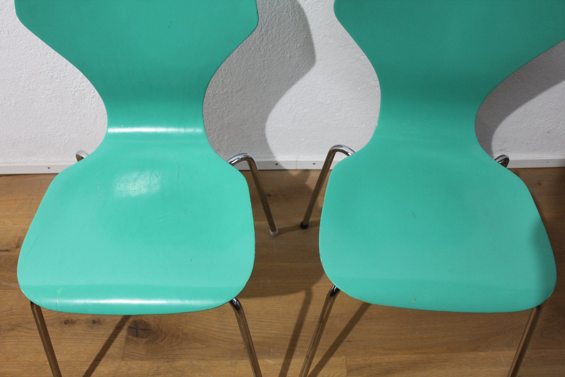 Phoenix Stühle: 2 Phoenix Stühle, Fritz Hansen – Gebraucht aus Glarus von Toni-Glarus 2