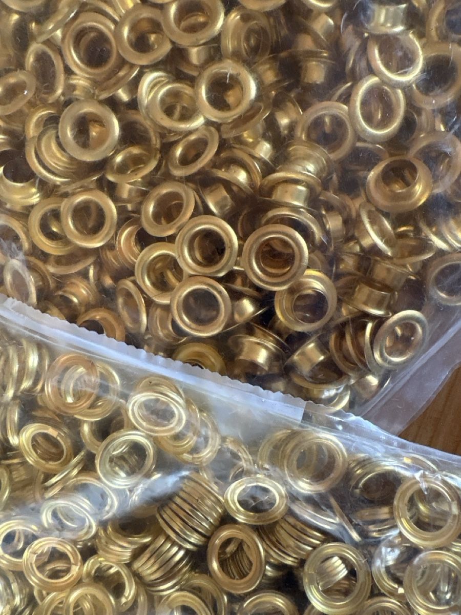 Quincaillerie: 1000 Ösen / 9 mm – Neuf avec emballage d'origine à Rümlang par euqinom16 2