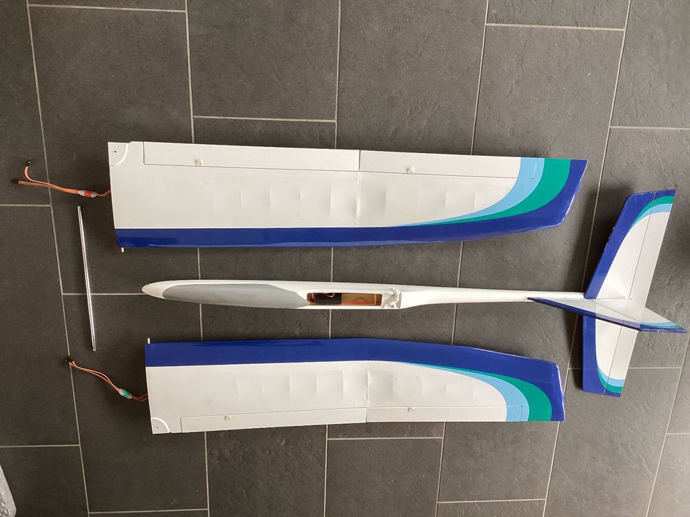 RC Kits de montage: Spirit Elite Spw 1,98m mit Servos RTF – D'occasion à Jegenstorf par Evolo 3