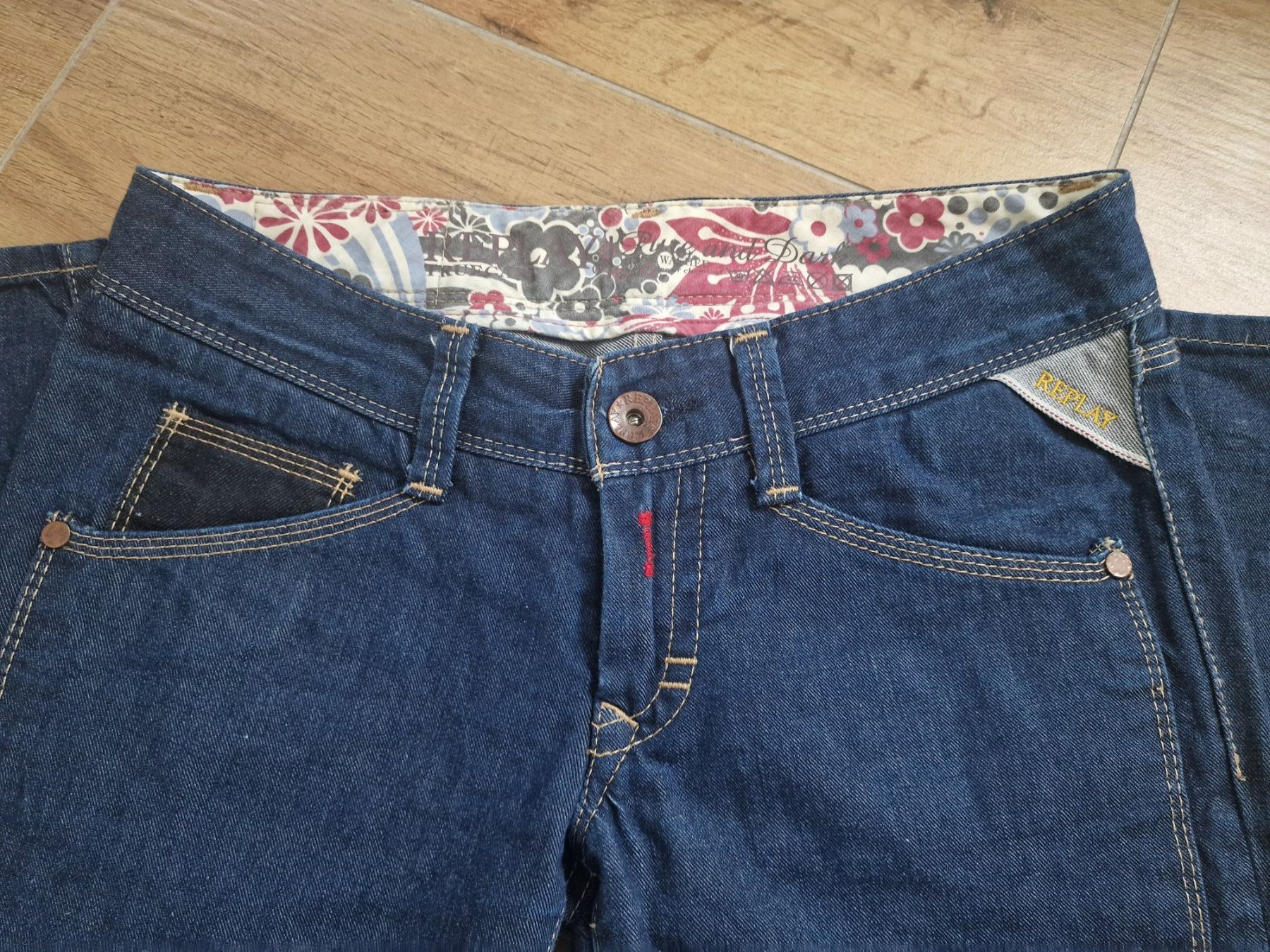 Replay Jeans: Wunderschöne Jeans Replay Grösse 27 – Nuovo (secondo la descrizione) da Knonau venduto da nicdorf 2