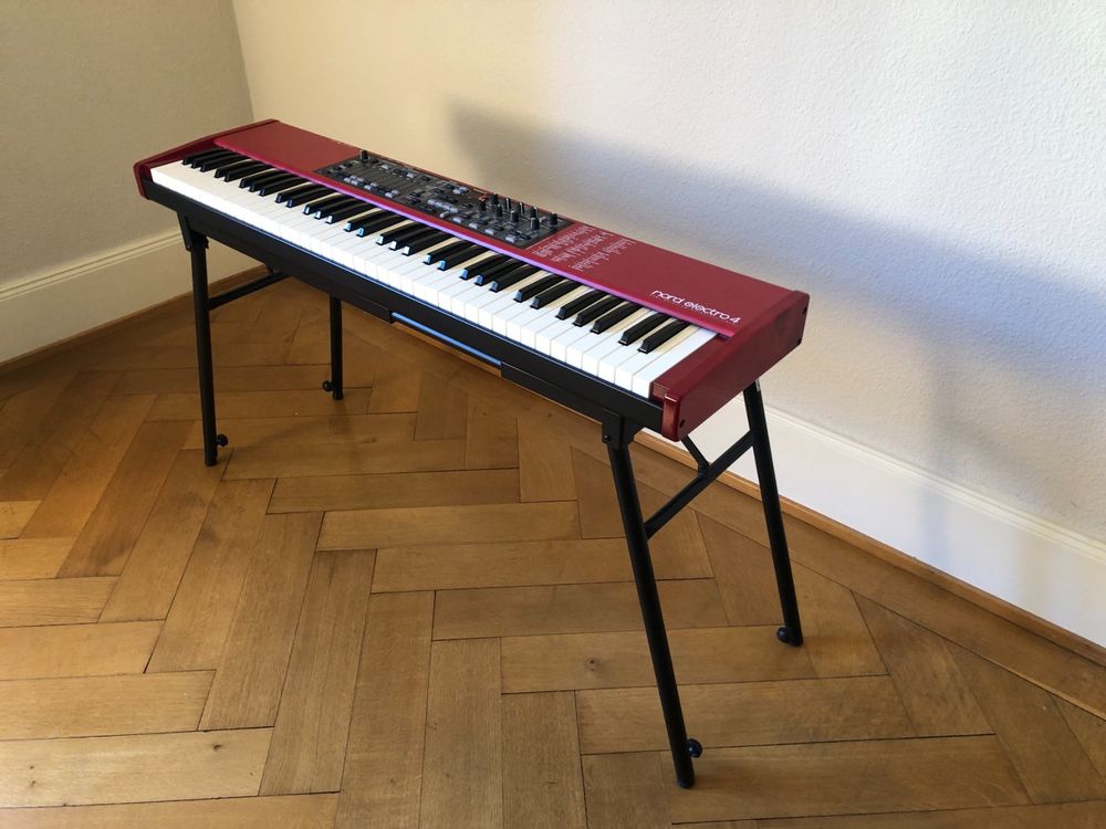 Nord Electro 4 SW73 mit Ständer und Soft-Bag (Gebraucht) in Zürich für ...