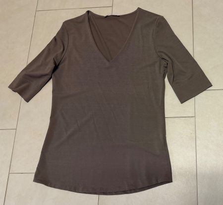 Top élégant marron glacé, idéal pour la mi-saison!