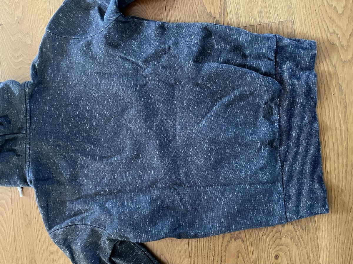 Superdry Maglioni & Felpe: Superdry pull à capuche gris, taille XS – Usato da Commugny venduto da arm_7m7m 5