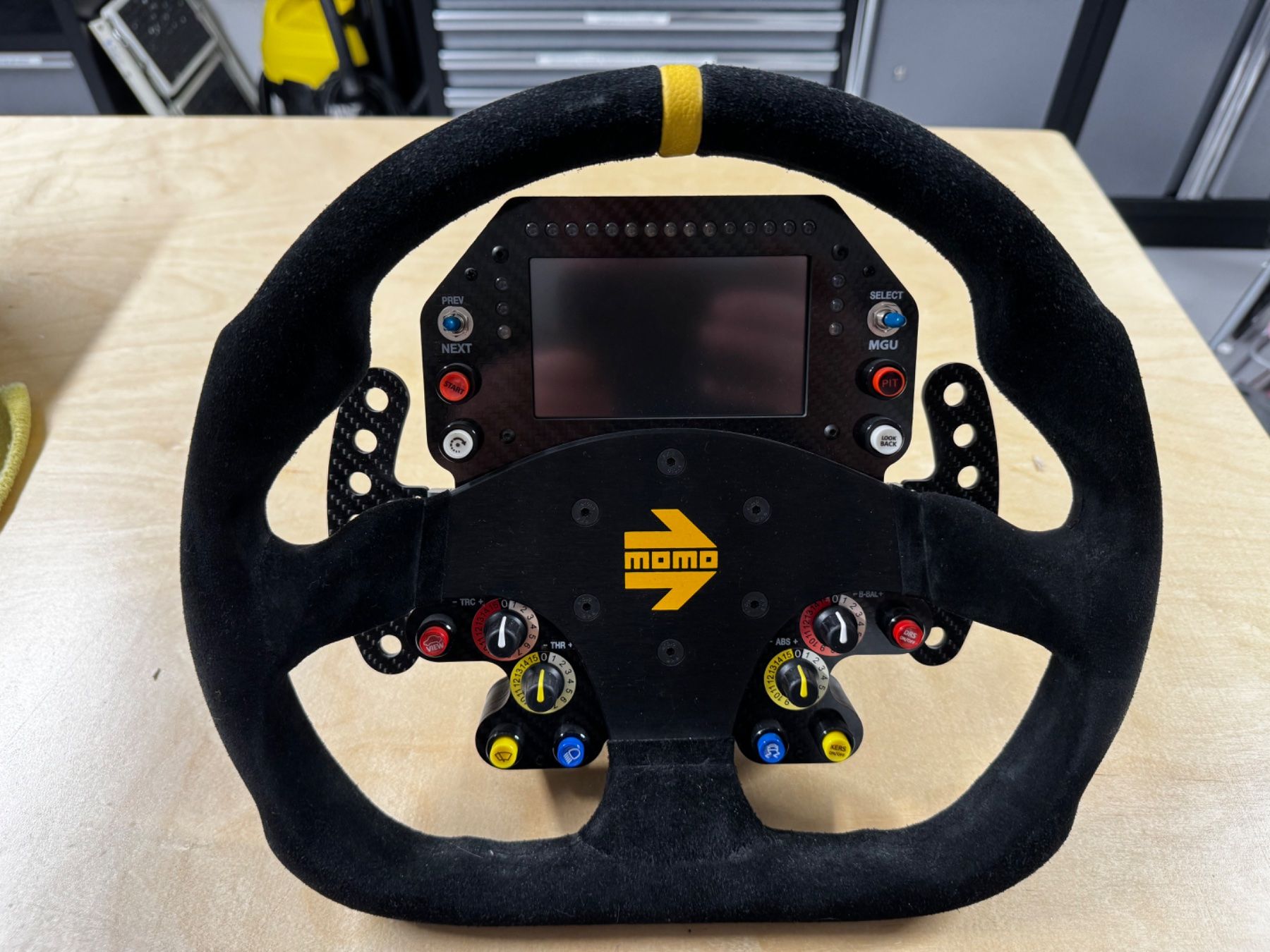 Controller: Simracing Lenkrad inkl. Display – Gebraucht aus Rupperswil von buergin01
