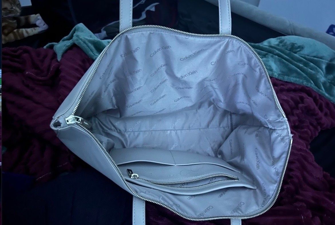 Calvin Klein Taschen für Damen: Calvin Klein Shopper Tasche – Neu (gemäss Beschreibung) aus Sargans von metalhead07 2