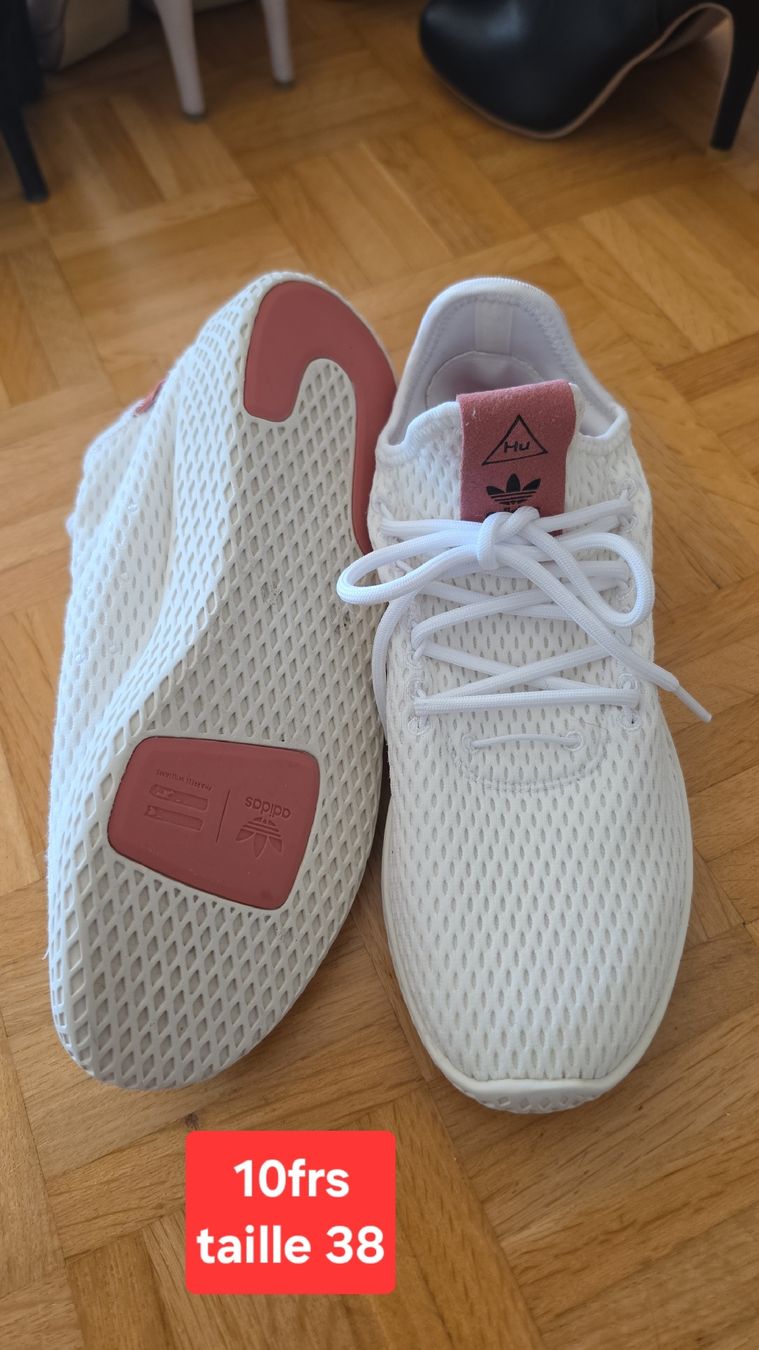 Adidas Damenschuhe: Chaussures de sport ADIDAS – Gebraucht aus St-Imier von Meel_13 1