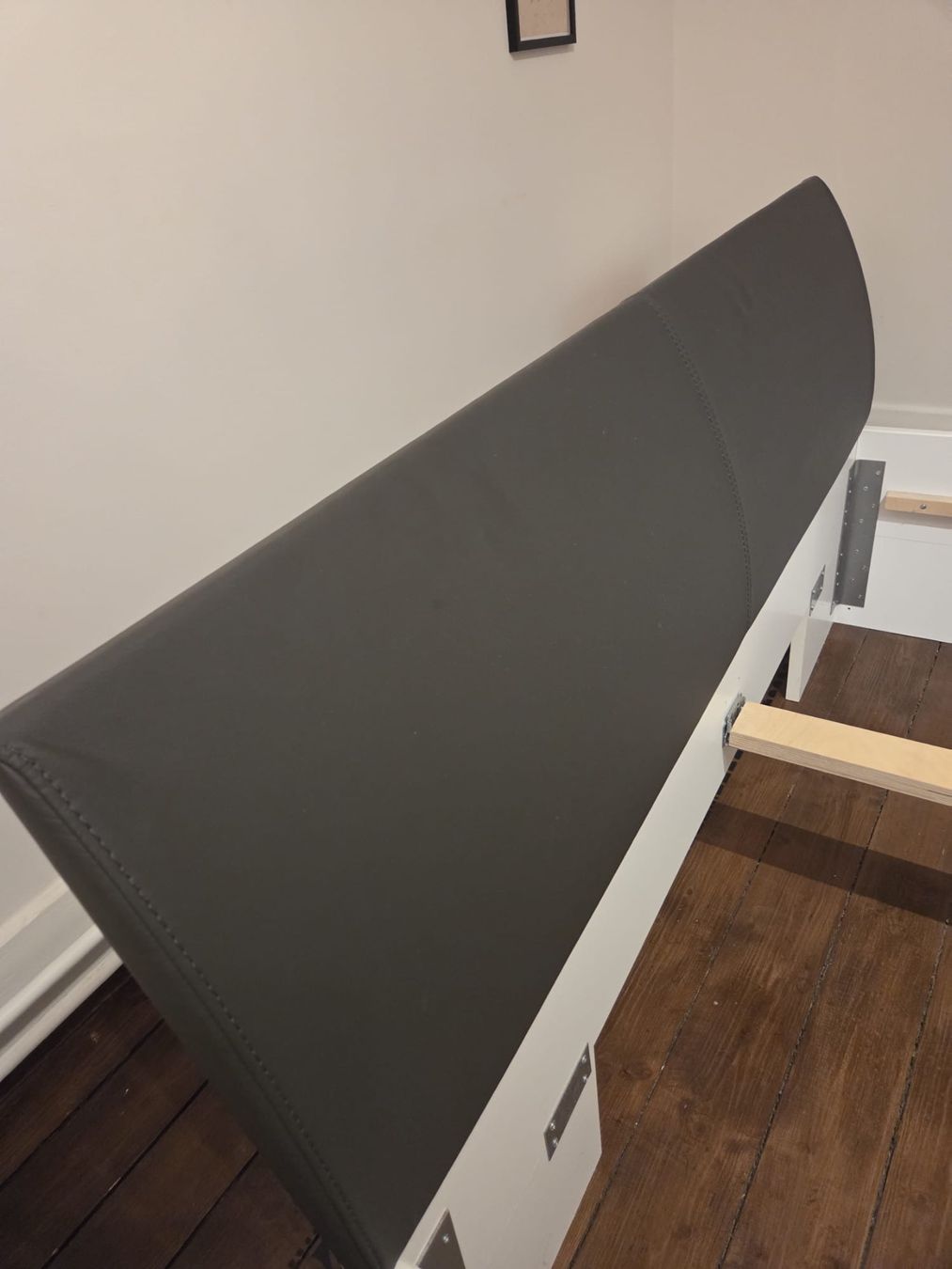 Letti: Bett mit Kopfteil 140x200 cm – Usato da Buchberg venduto da Seglerweg 3