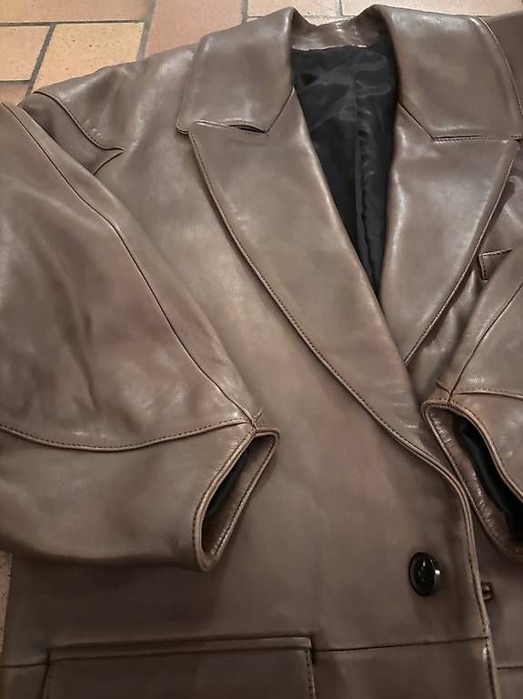 Giacche: Hochwertige oversized Leder Blazer in Brown  – Usato da Zürich venduto da din_msy7 2