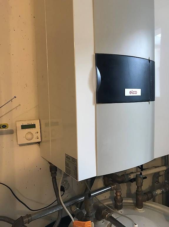 Radiatori: chaudière à gaz sans chauffe eau – Usato da Tolochenaz venduto da troika01 3