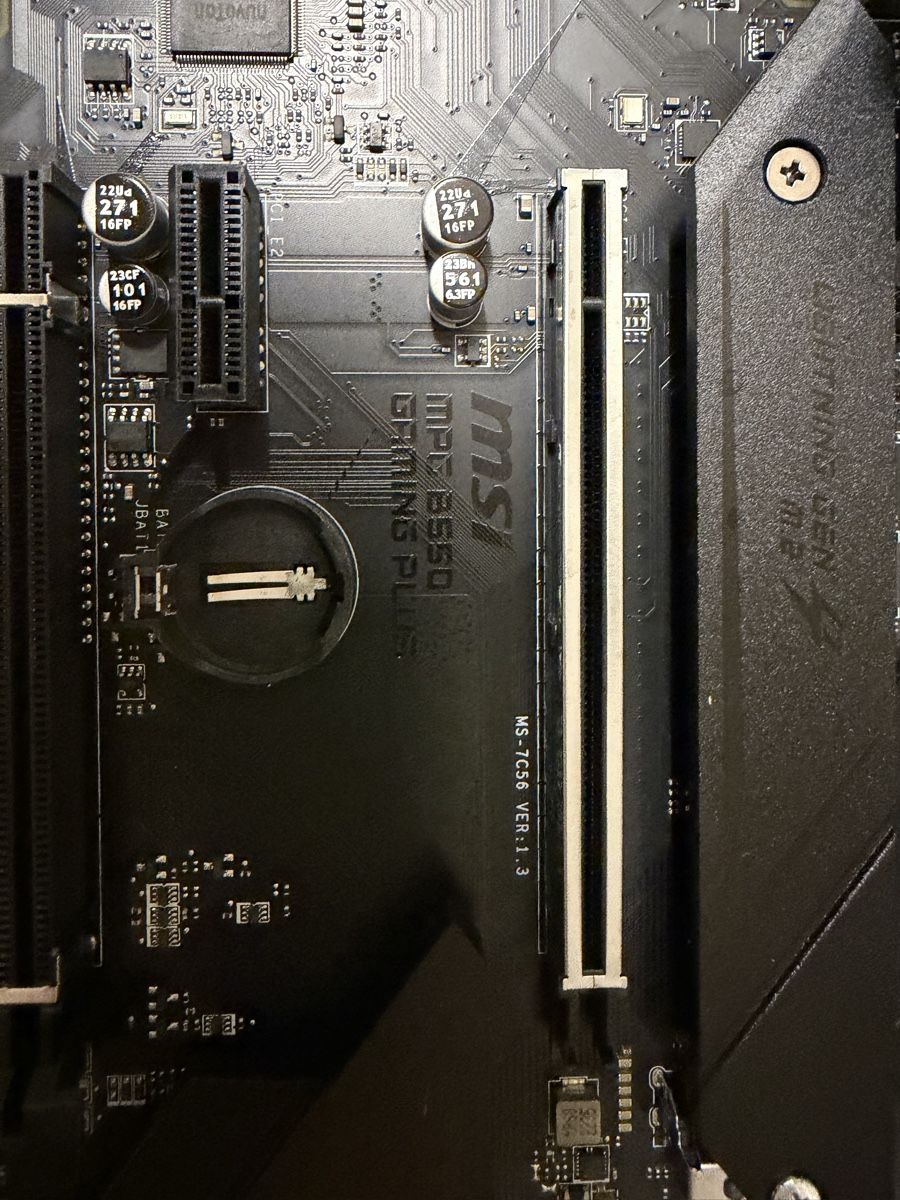 MSI Cartes mère: MSI MPG B550 Gaming Plus – Défectueux à Altdorf UR par F_abio 2