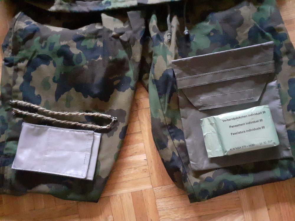 taz 90 uniforme Kaufen auf Ricardo