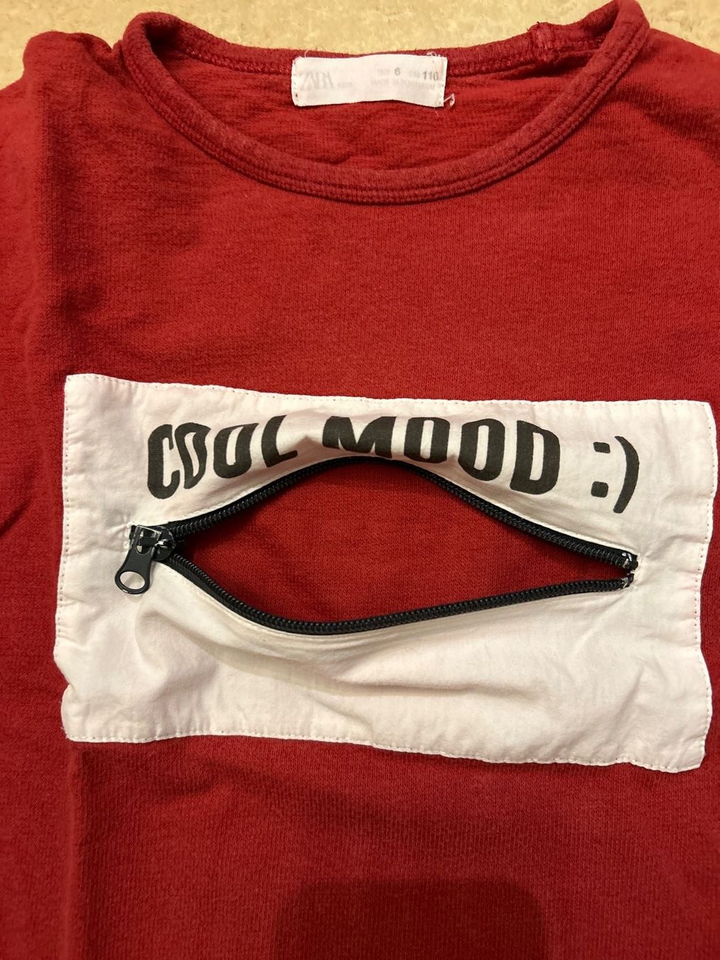 Pulls et sweat-shirts: Zara Shirt Gr.116 Rot "COOL MOOD" – D'occasion à Guntershausen par Gloominati 1