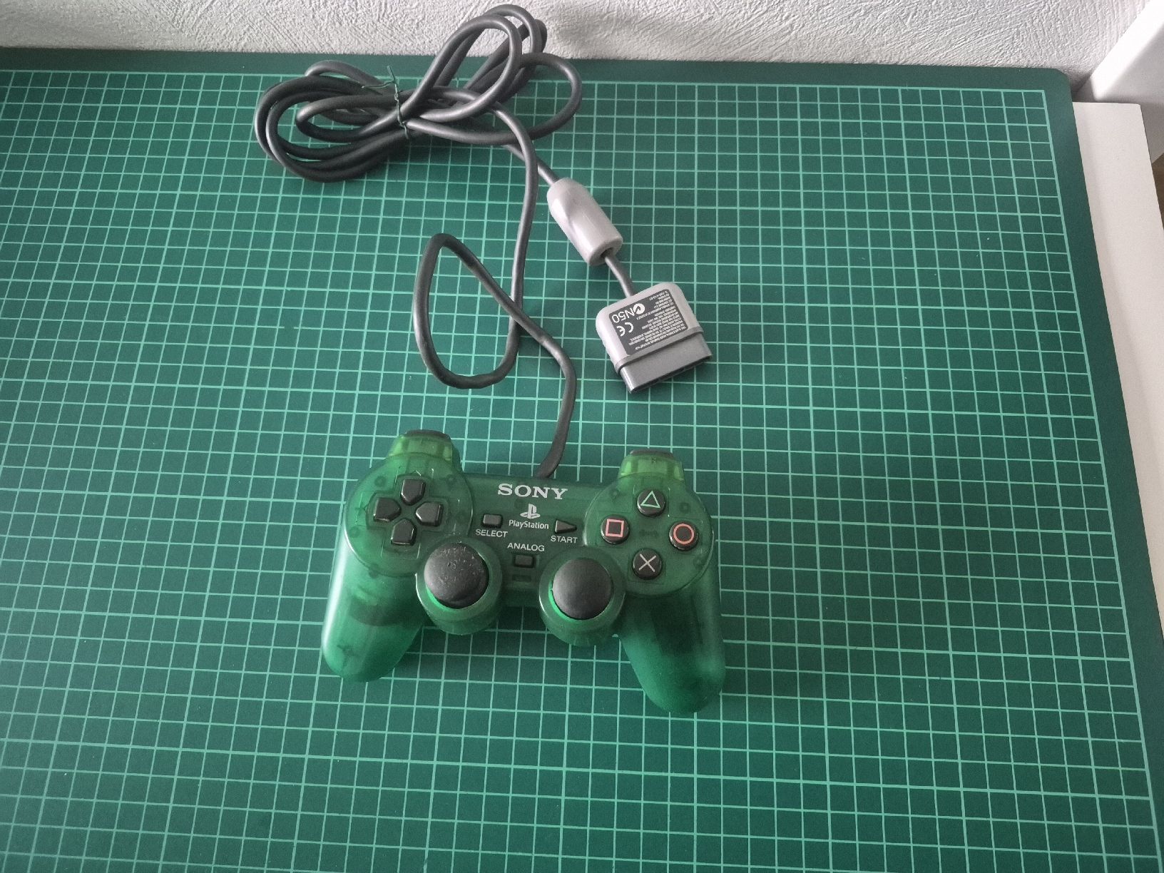 Sony Controller: Original Sony Playstation 2 Controller Green - PS1  – Usato da Meyrin venduto da Retro-GZ