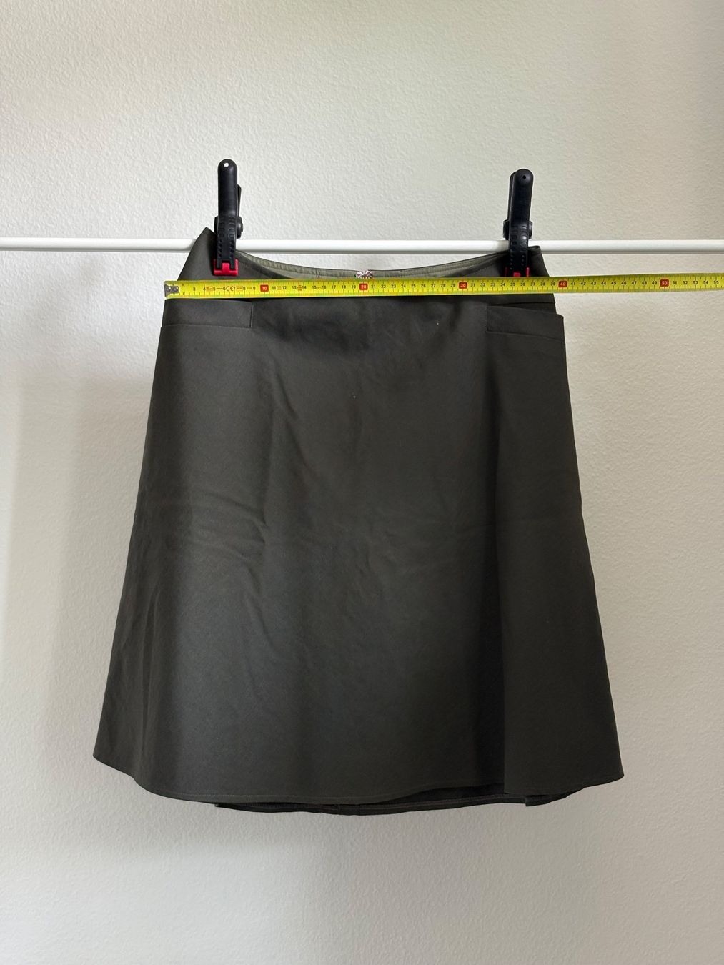 Gonne: grüner Rock – Usato da Zürich venduto da bbbggg 2