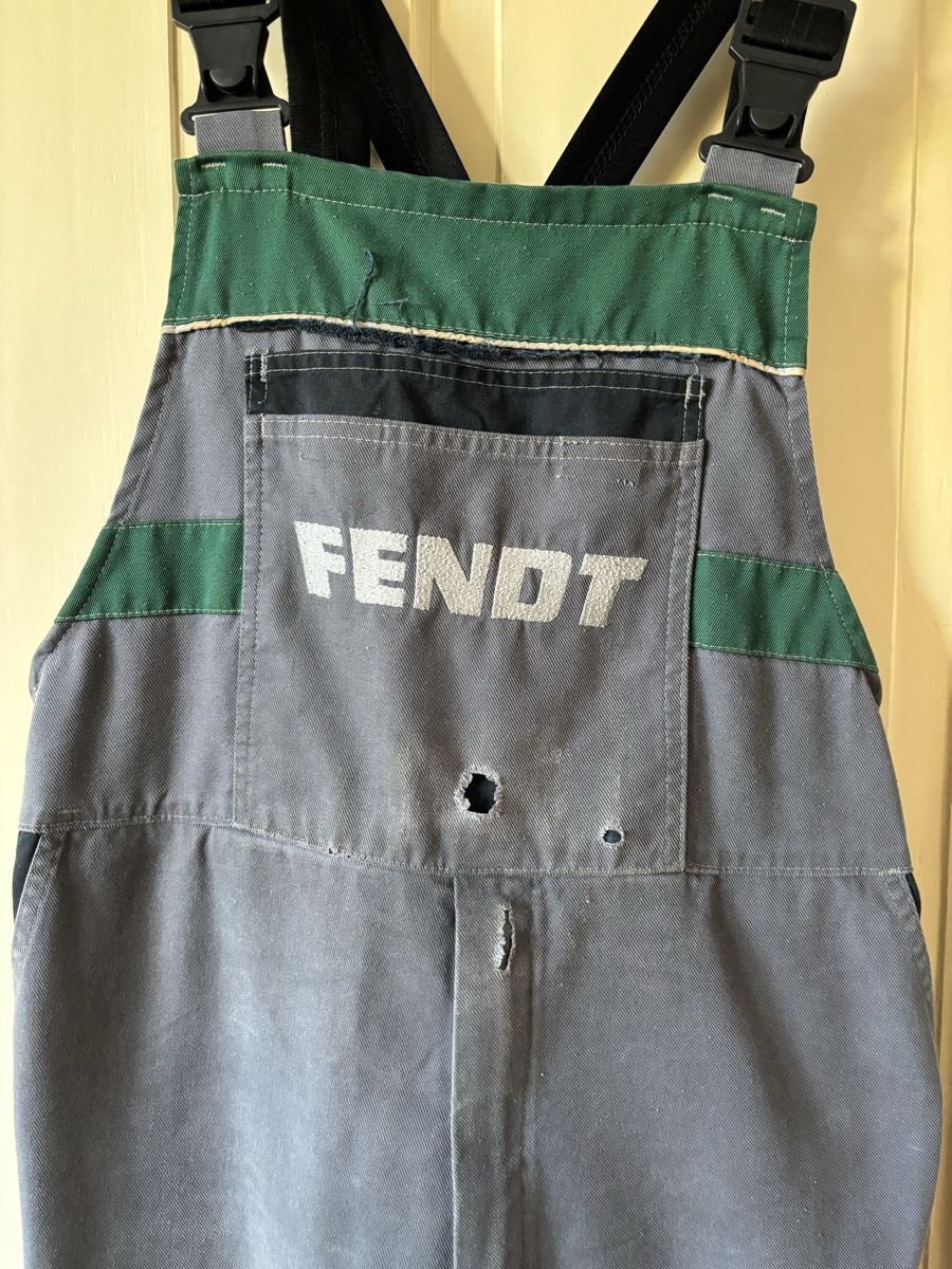 Pantaloni: Fendt Latzhose Gr. 50 grau – Usato da Lyss venduto da PlaneSpotter 2