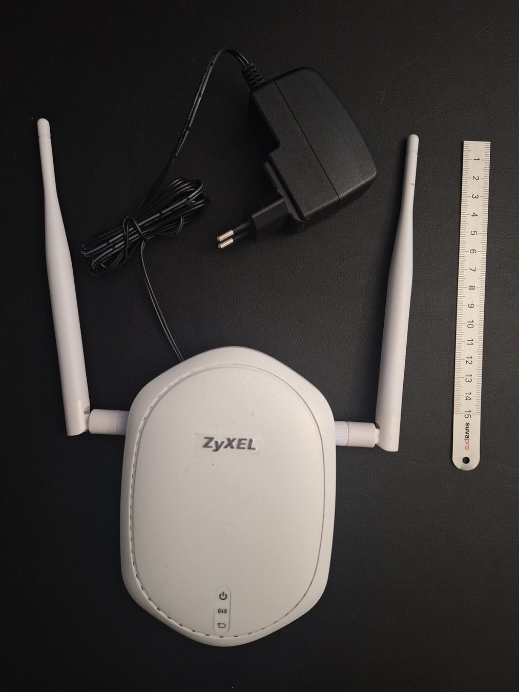 Modem & Router: Zyxel NWA1100-NH – Usato da Bülach venduto da Tvolvo