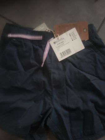 Mountain Warehouse Shorts Grösse 9-10 Jahre neu