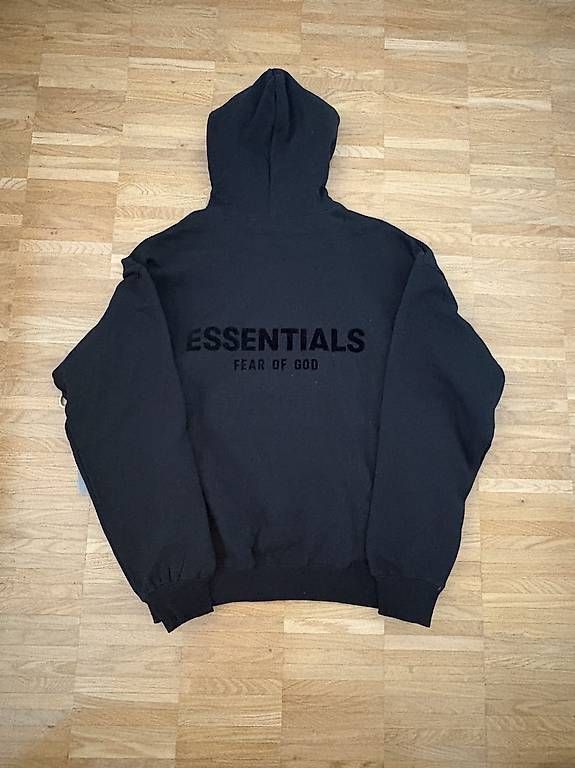 Pulls & Sweat-shirts: ESSENTIALS HOODIE (S) – D'occasion à Zürich par rub_87sh 1