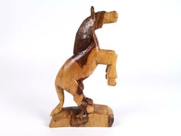 Handgeschnitzte Holzfigur – steigendes Pferd aus Holz