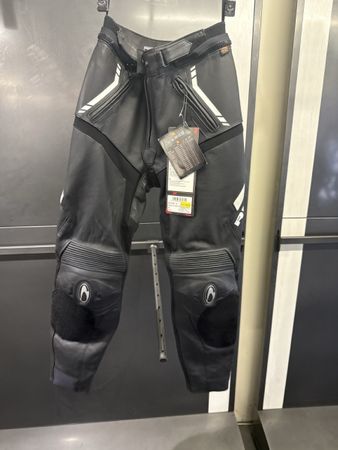 Richa Motorrad Lederhose Damen Gr. 36 Top Zustand Frühling