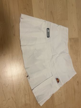 Ellesse Sportrock mit integrierter Hose weiss Grösse 38