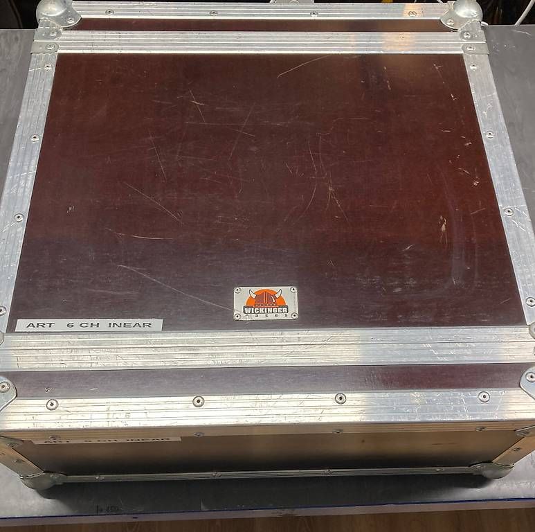 Art Console di mixaggio: Case - Kopfhörerverteiler in Case / ART HEADAMP6 PRO – Usato da Aadorf venduto da Sarunja_2 1